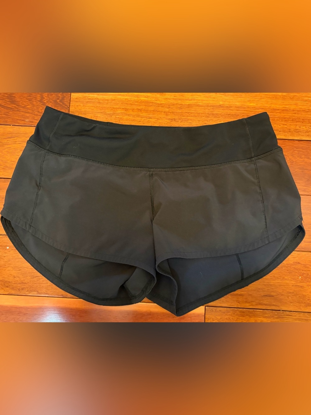 Lululemon Speed Up Low-Rise Shorts 2.5" - Black size 6